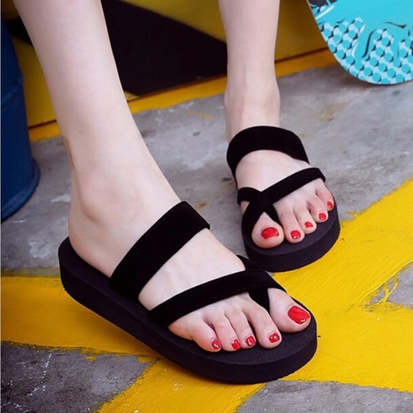 Hengde Black Sandals - Picture 4 of 4